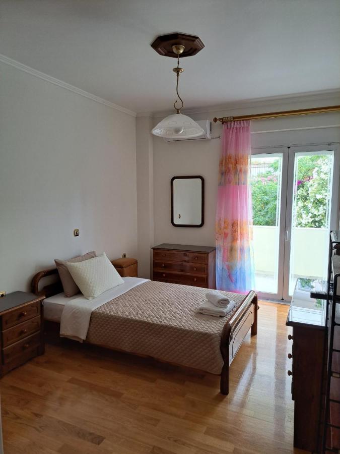 Seaview Flora'S Luxury Apartment-300Meters From The Beach Rethymno  Exterior photo