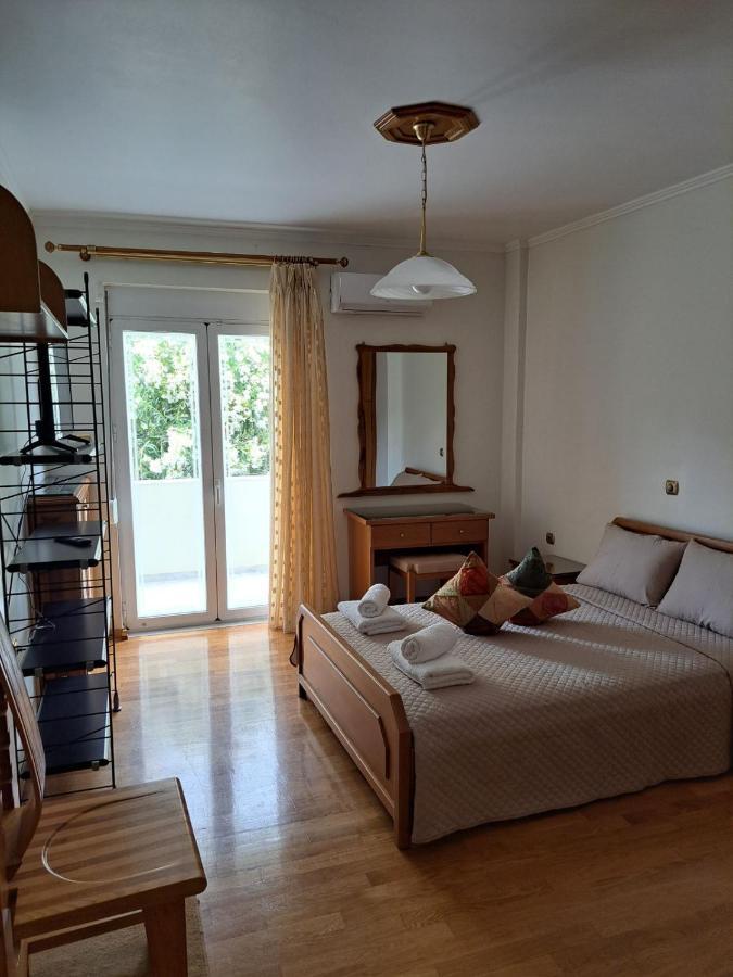 Seaview Flora'S Luxury Apartment-300Meters From The Beach Rethymno  Exterior photo